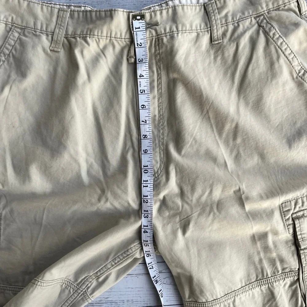 Levis Mens‎ Tan Khaki Cotton Cargo Shorts Size 42 Hiking Gorpcore Outdoor Work